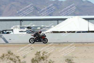 media/Oct-05-2025-CVMA (Sun) [[beeef4f201]]/Race 10-Formula Lightweight Twins Shootout/